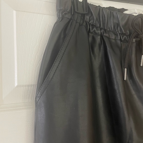 Abercrombie & Fitch Faux Leather Joggers - Picture 3 of 7
